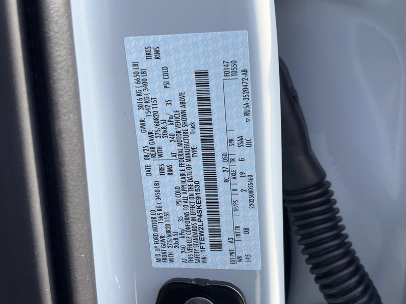 Ford F-150 Vehicle Full-screen Gallery Image 21