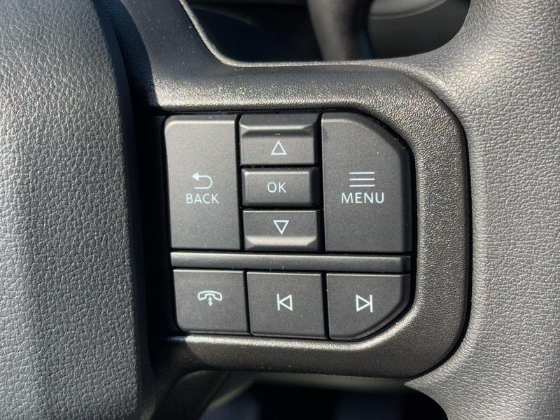 Ford F-150 Vehicle Full-screen Gallery Image 14