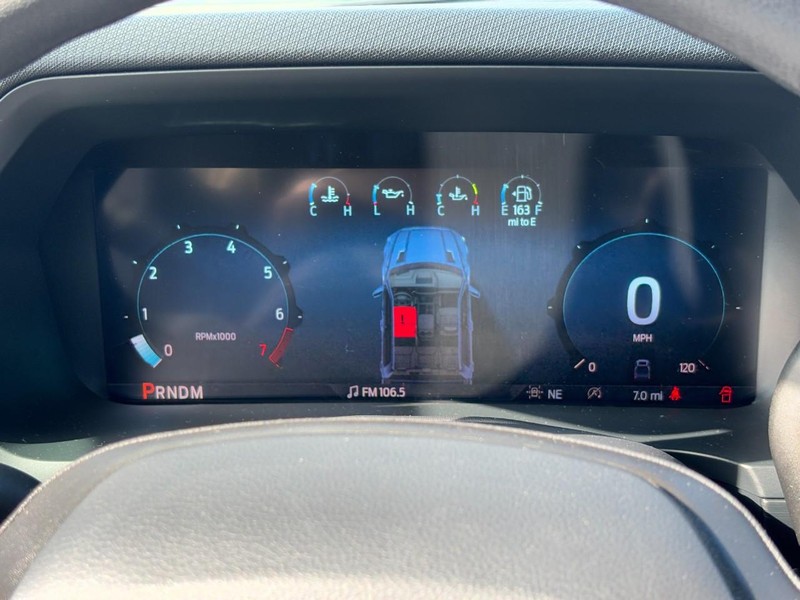 Ford F-150 Vehicle Full-screen Gallery Image 14