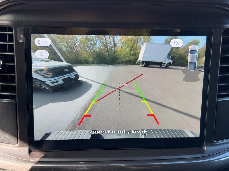 Ford F-150 Vehicle Full-screen Gallery Image 16