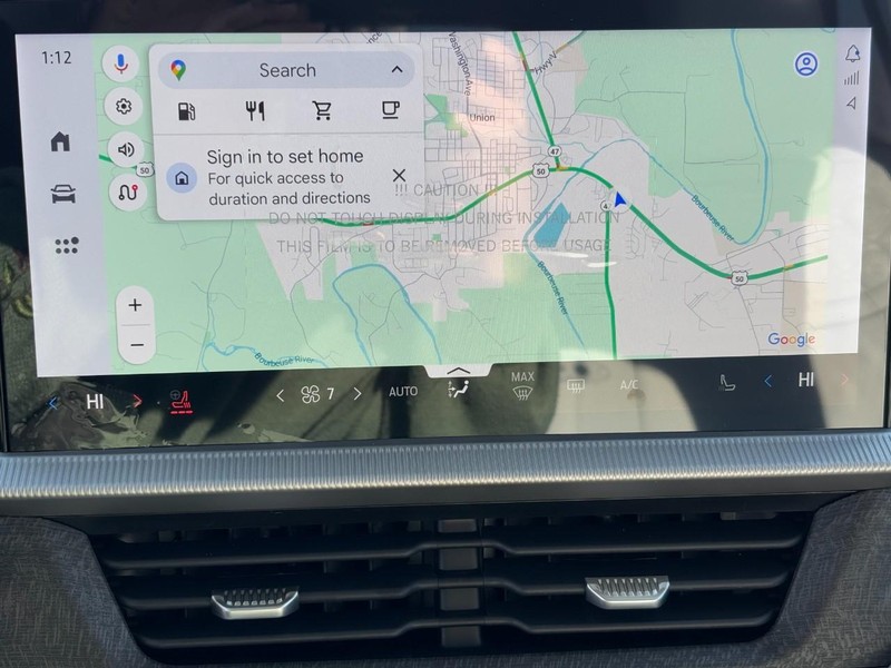 Ford Explorer Vehicle Full-screen Gallery Image 18