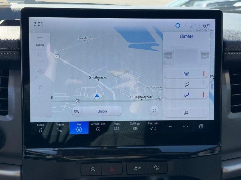 Ford Expedition Max Vehicle Full-screen Gallery Image 23