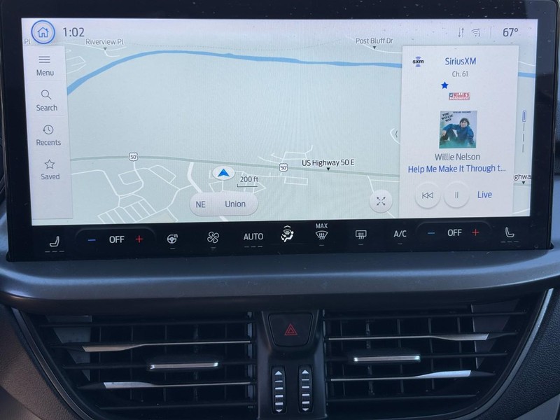 Ford Escape Vehicle Full-screen Gallery Image 22