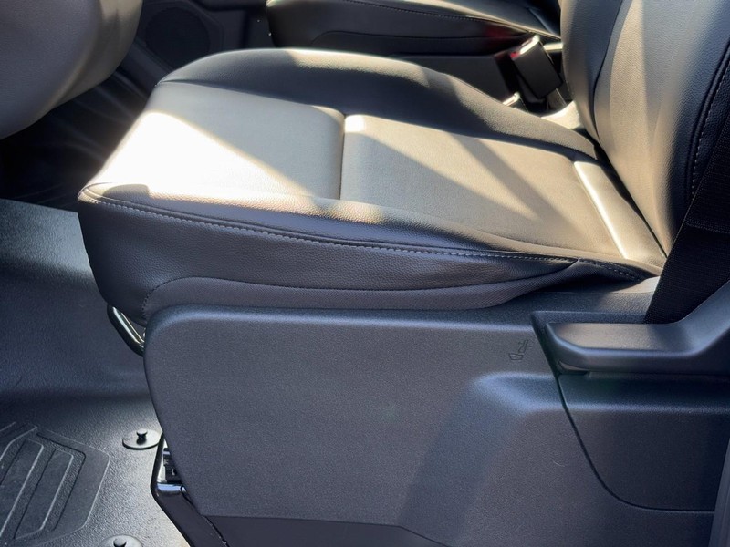 Ford Transit Cargo Van Vehicle Full-screen Gallery Image 17