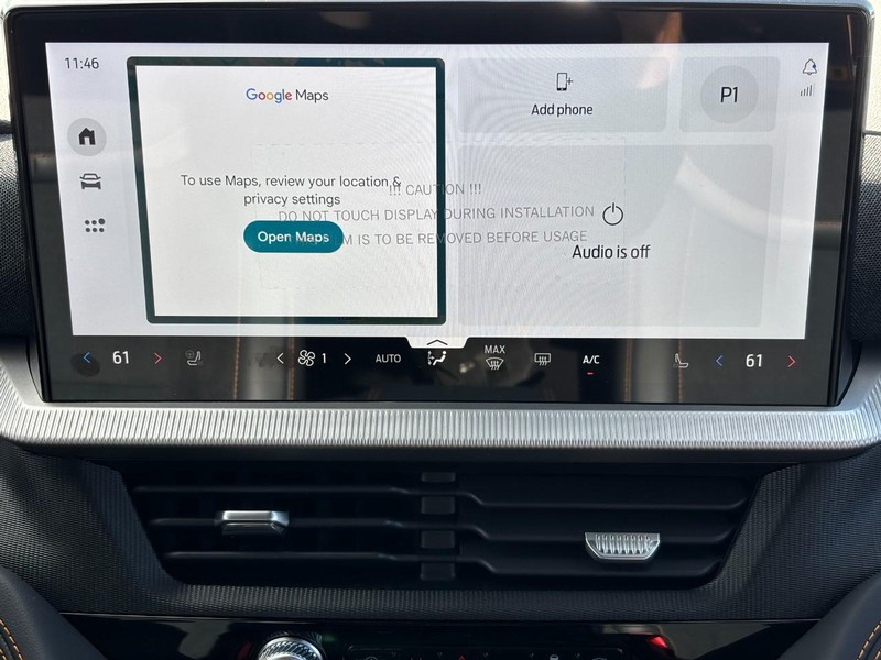 Ford Explorer Vehicle Full-screen Gallery Image 09