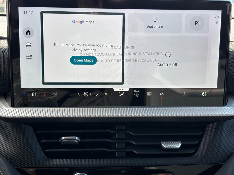 Ford Explorer Vehicle Full-screen Gallery Image 16