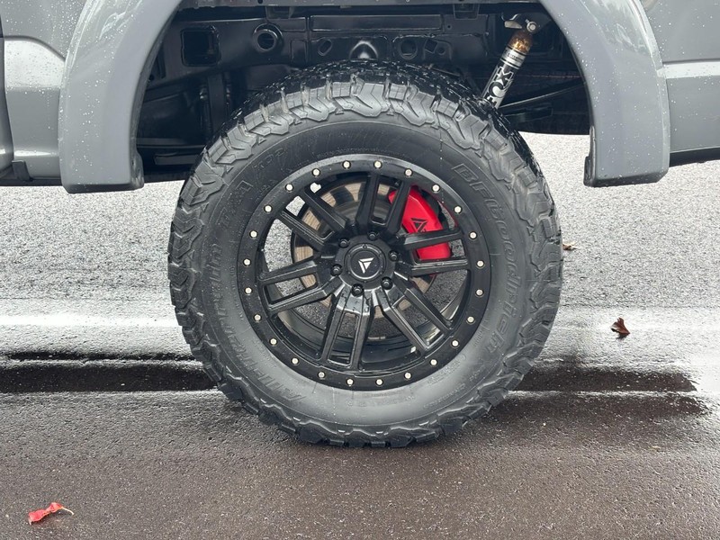 Ford F-150 Vehicle Full-screen Gallery Image 07