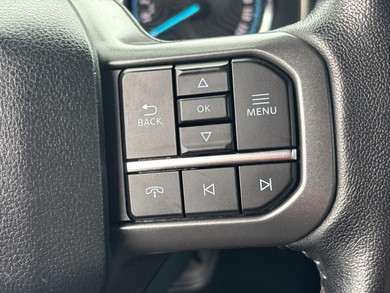 Ford F-150 Vehicle Full-screen Gallery Image 18