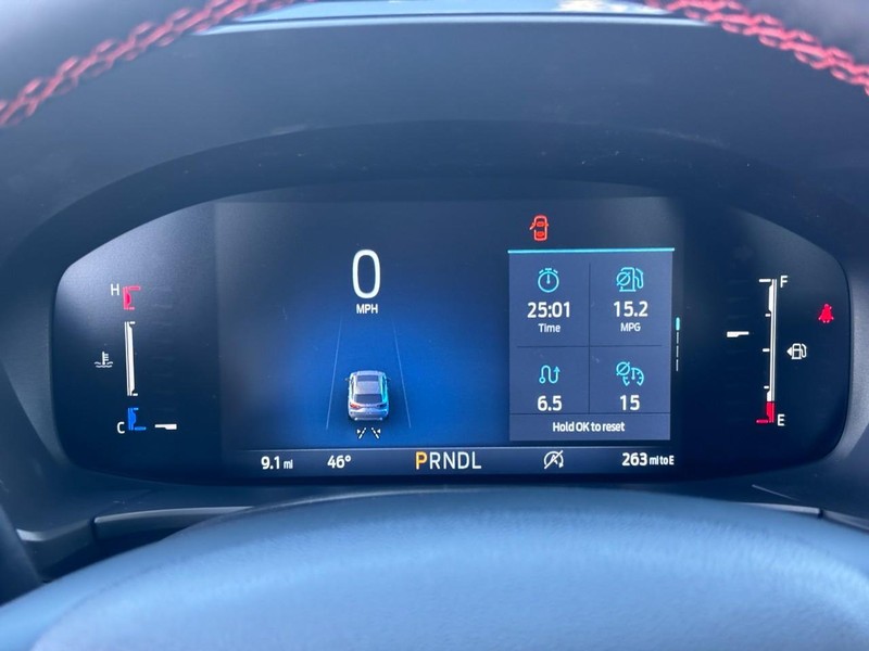 Ford Escape Vehicle Full-screen Gallery Image 14