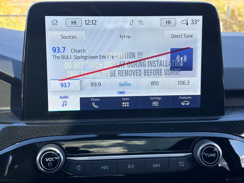 Ford Escape Vehicle Full-screen Gallery Image 15