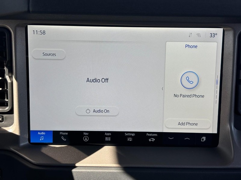 Ford Bronco Vehicle Full-screen Gallery Image 08