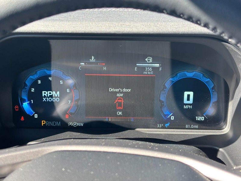 Ford Bronco Vehicle Full-screen Gallery Image 14