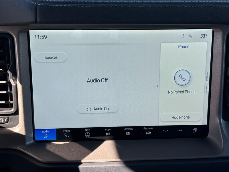 Ford Bronco Vehicle Full-screen Gallery Image 15