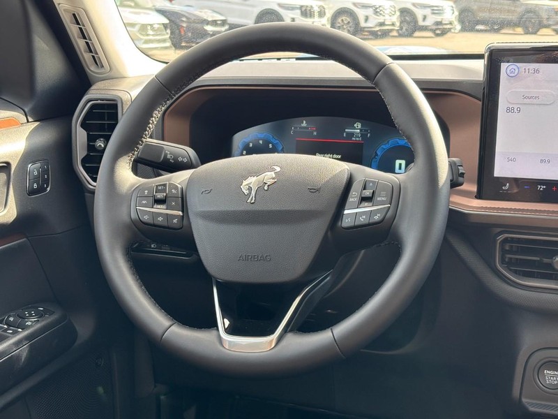 Ford Bronco Sport Vehicle Full-screen Gallery Image 07