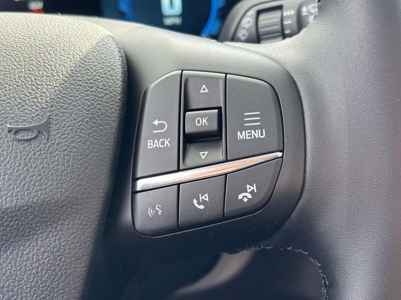 Ford Bronco Sport Vehicle Full-screen Gallery Image 13