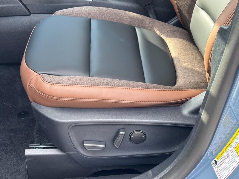 Ford Bronco Sport Vehicle Full-screen Gallery Image 21