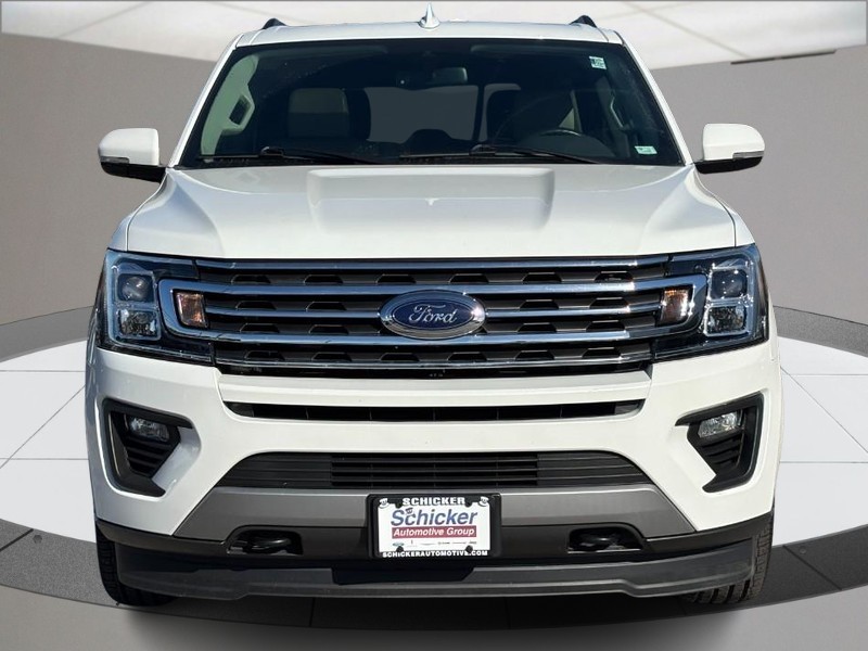 Ford Expedition Vehicle Full-screen Gallery Image 09