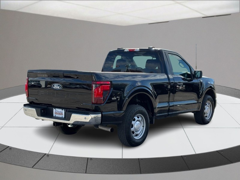 Ford F-150 Vehicle Full-screen Gallery Image 03