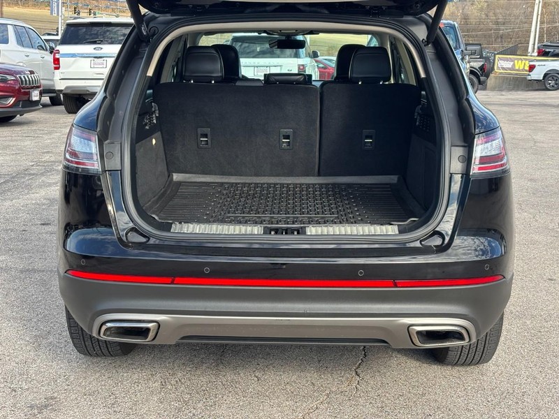 Lincoln Nautilus Vehicle Full-screen Gallery Image 05