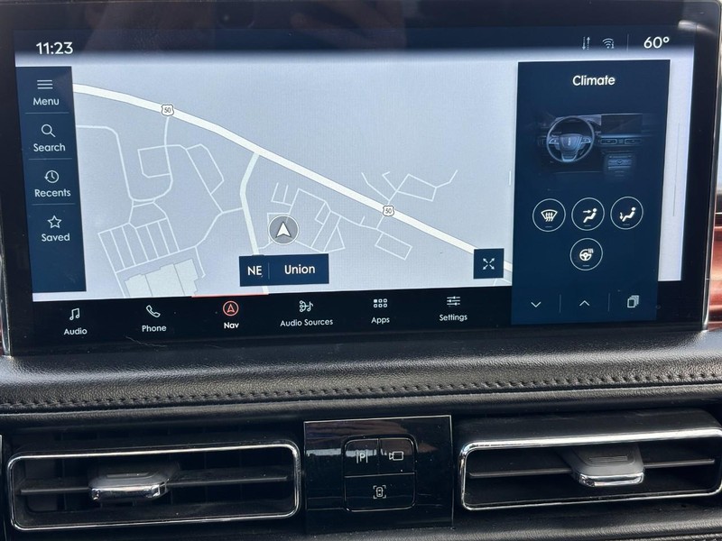 Lincoln Nautilus Vehicle Full-screen Gallery Image 23