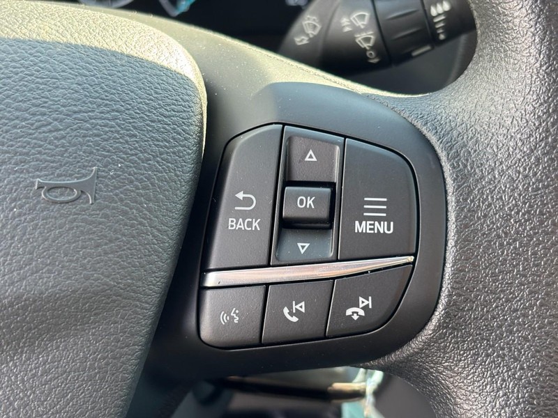 Ford Transit Cargo Van Vehicle Full-screen Gallery Image 08