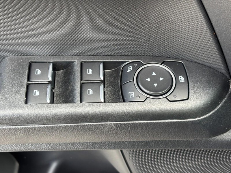 Ford Bronco Sport Vehicle Full-screen Gallery Image 19