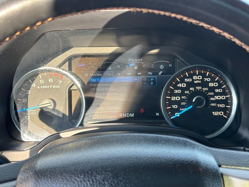 Ford F-150 Vehicle Full-screen Gallery Image 19