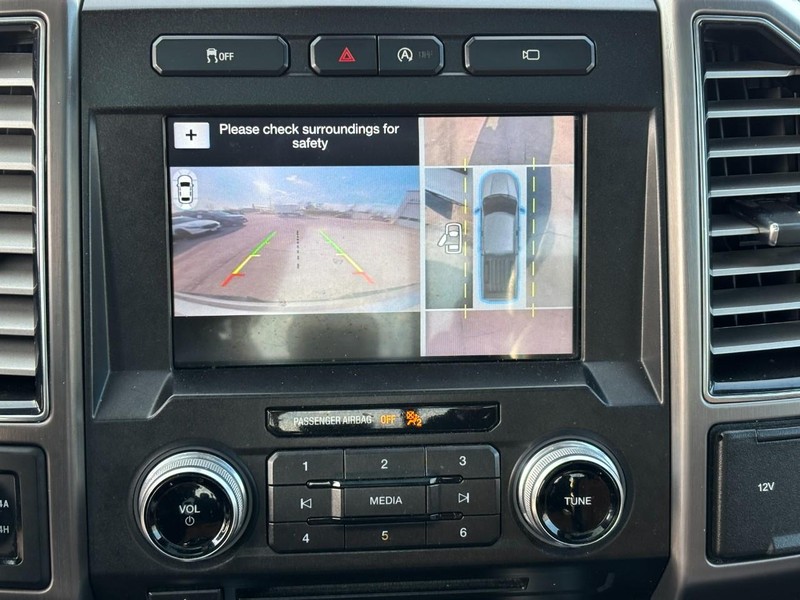 Ford F-150 Vehicle Full-screen Gallery Image 21