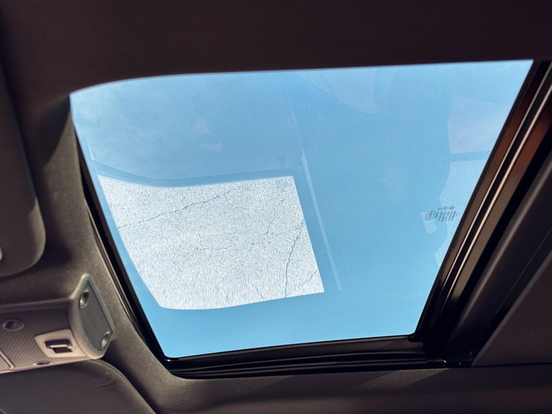 Ford F-150 Vehicle Full-screen Gallery Image 27