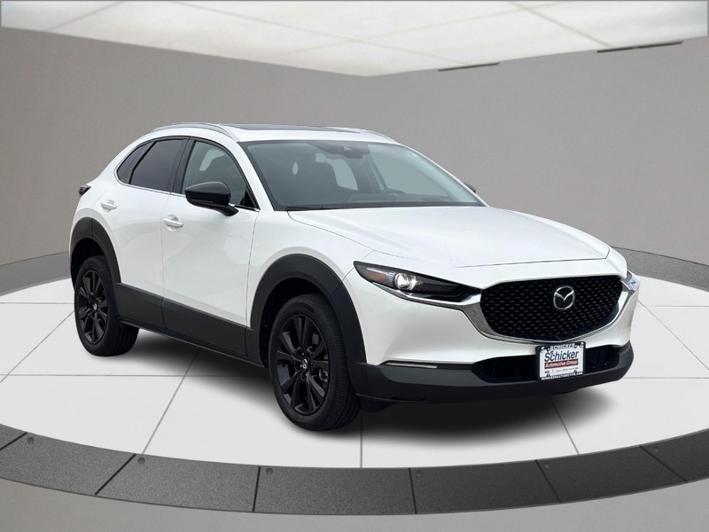 Mazda CX-30 Vehicle Full-screen Gallery Image 02