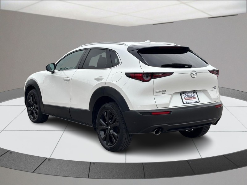 Mazda CX-30 Vehicle Full-screen Gallery Image 06