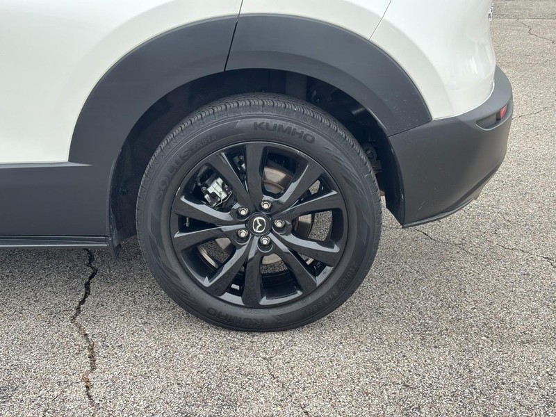 Mazda CX-30 Vehicle Full-screen Gallery Image 07