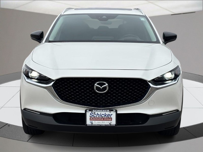 Mazda CX-30 Vehicle Full-screen Gallery Image 09