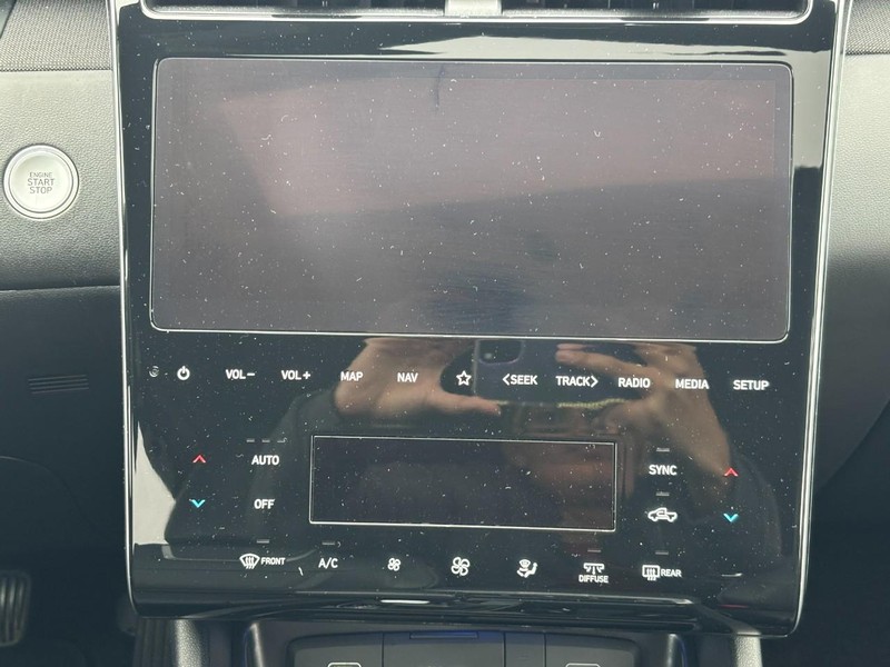 Hyundai Santa Cruz Vehicle Full-screen Gallery Image 13