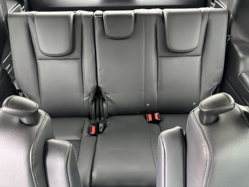 Subaru Ascent Vehicle Full-screen Gallery Image 11