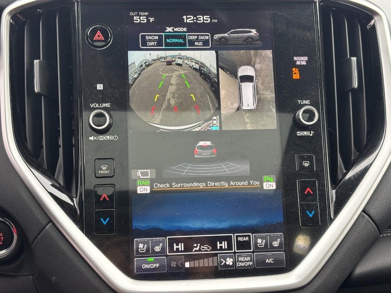 Subaru Ascent Vehicle Full-screen Gallery Image 21