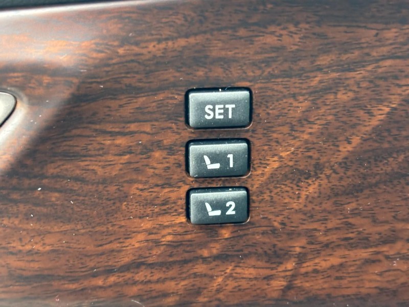 Subaru Ascent Vehicle Full-screen Gallery Image 24