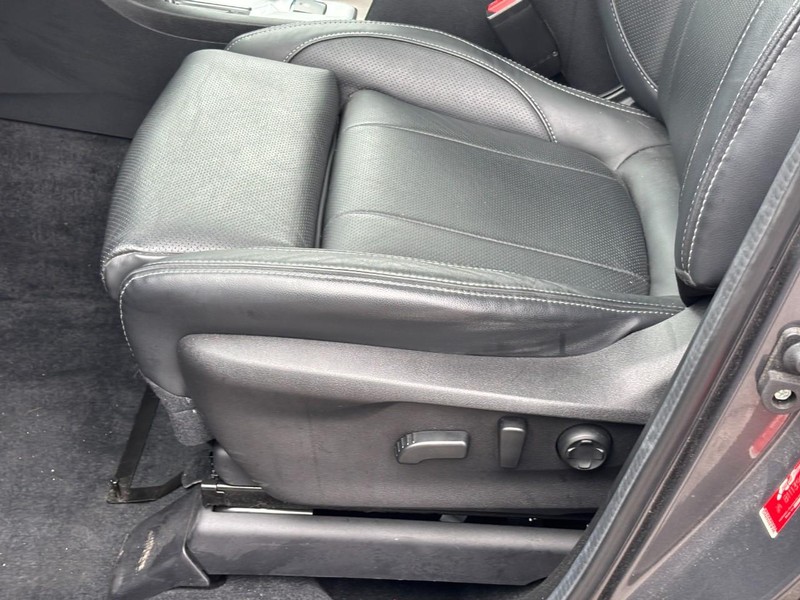 Subaru Ascent Vehicle Full-screen Gallery Image 25