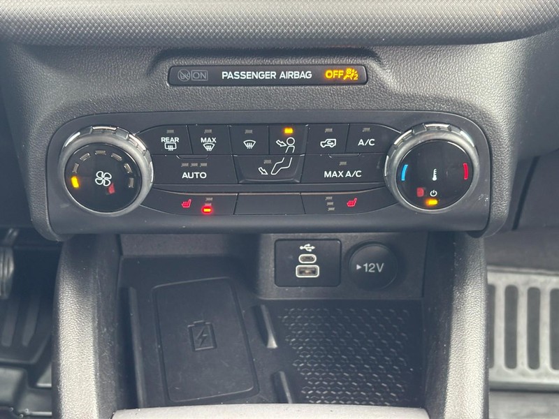 Ford Bronco Sport Vehicle Full-screen Gallery Image 13