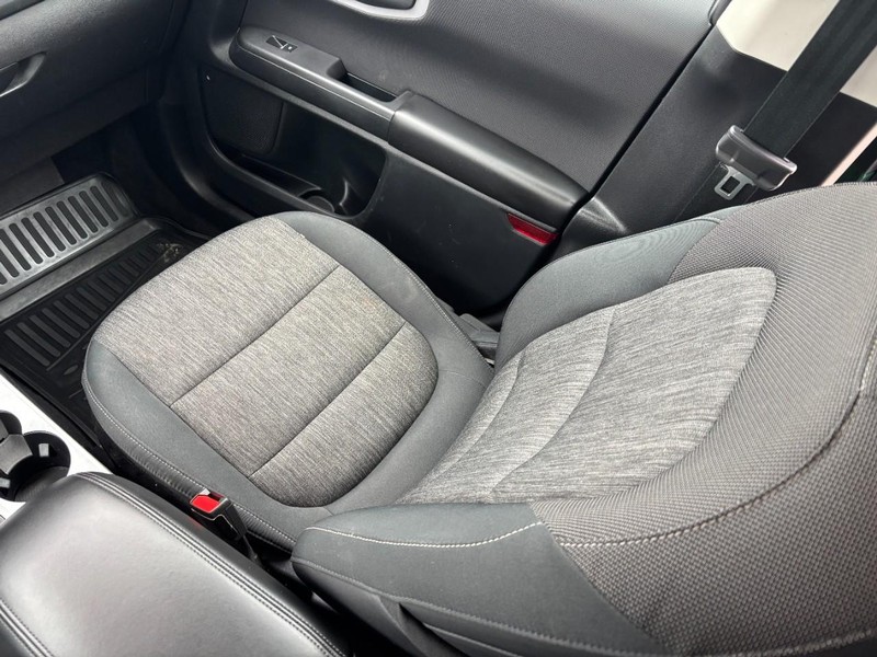 Ford Bronco Sport Vehicle Full-screen Gallery Image 14