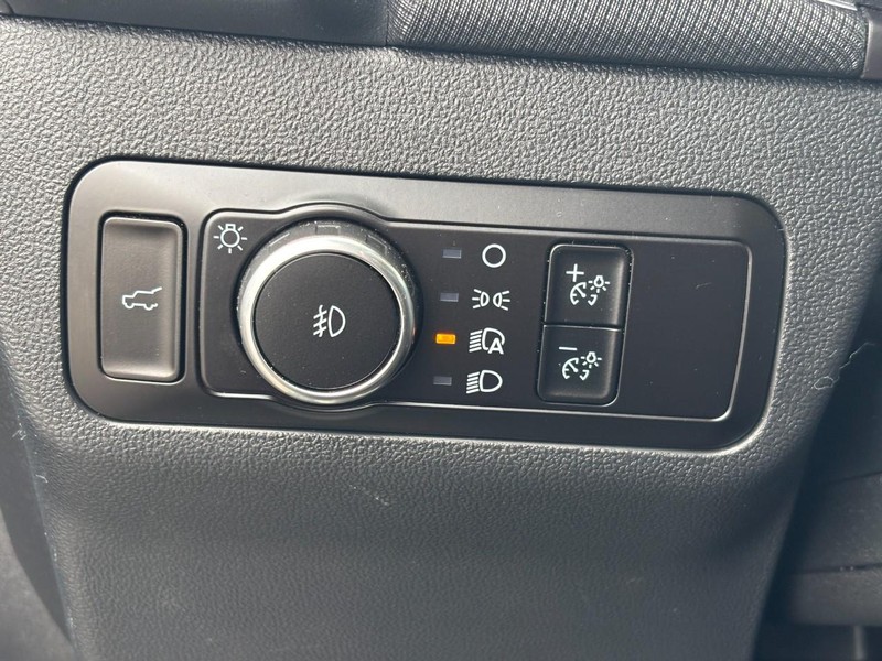 Ford Bronco Sport Vehicle Full-screen Gallery Image 15