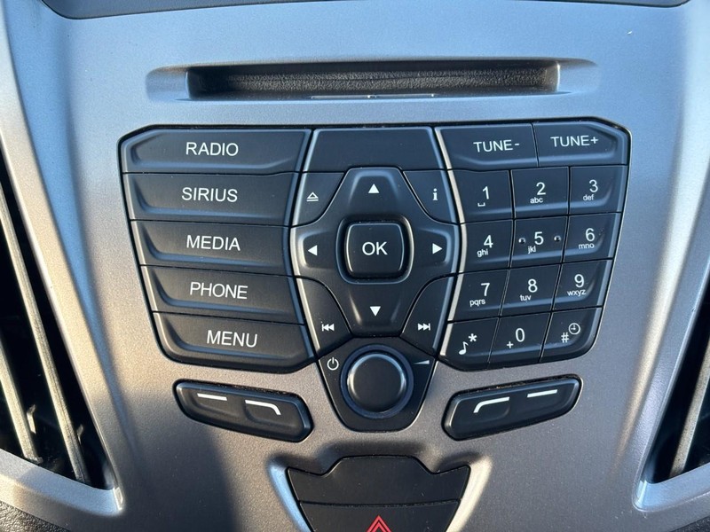 Ford Transit Wagon Vehicle Full-screen Gallery Image 14