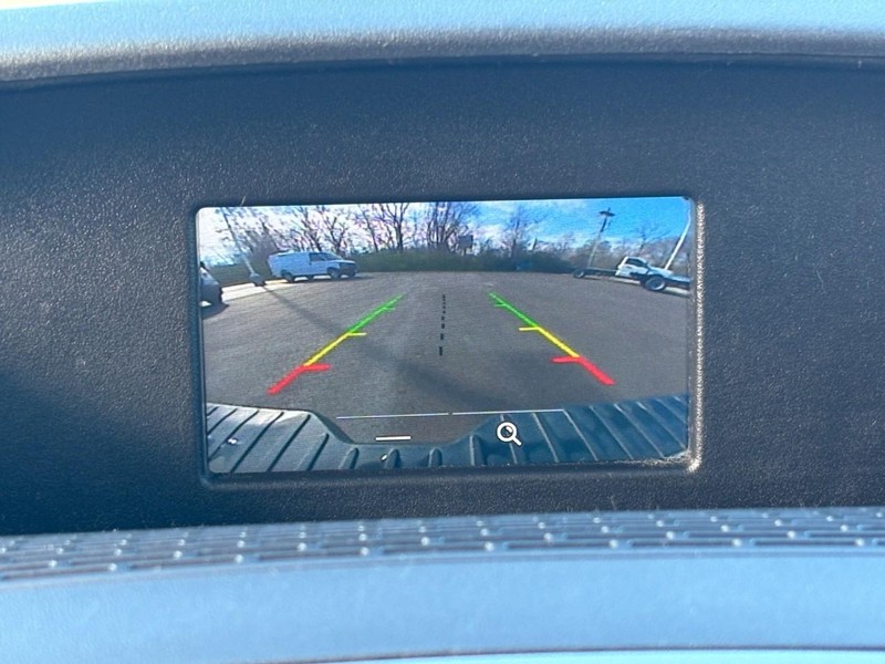 Ford Transit Wagon Vehicle Full-screen Gallery Image 22