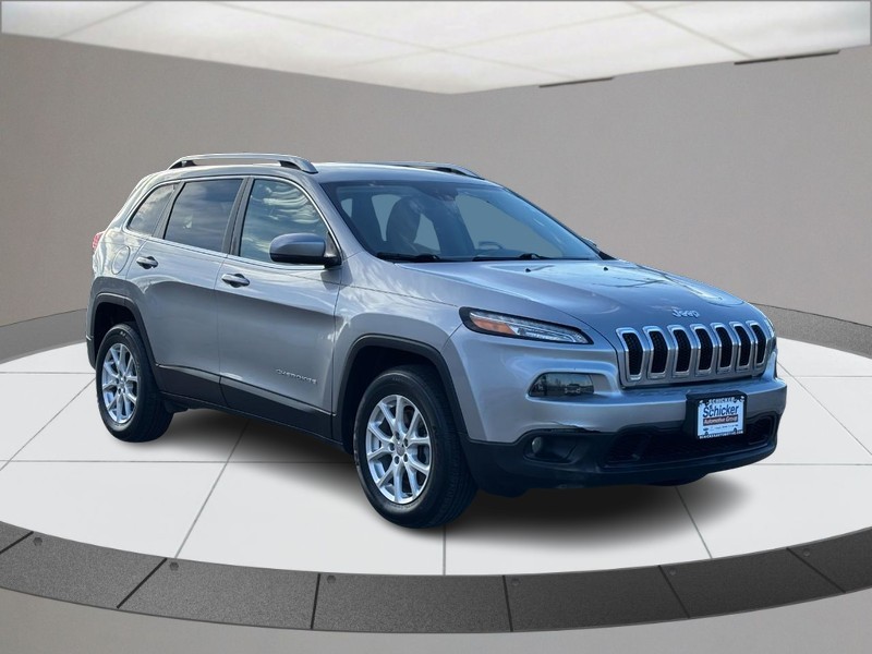 Jeep Cherokee Vehicle Full-screen Gallery Image 02