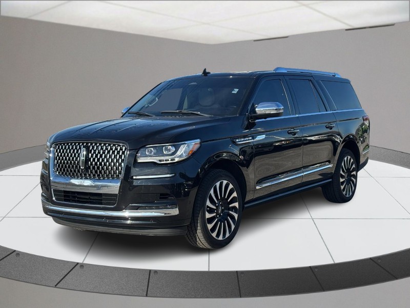 Lincoln Navigator L Vehicle Full-screen Gallery Image 08