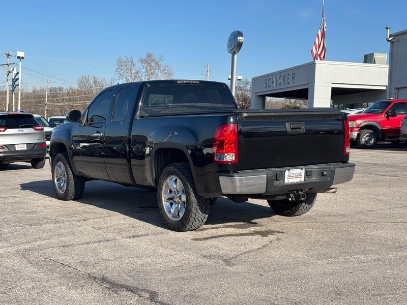 GMC Sierra 1500 Vehicle Full-screen Gallery Image 05