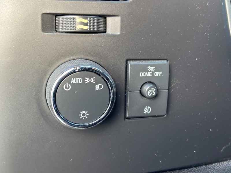 GMC Sierra 1500 Vehicle Full-screen Gallery Image 14