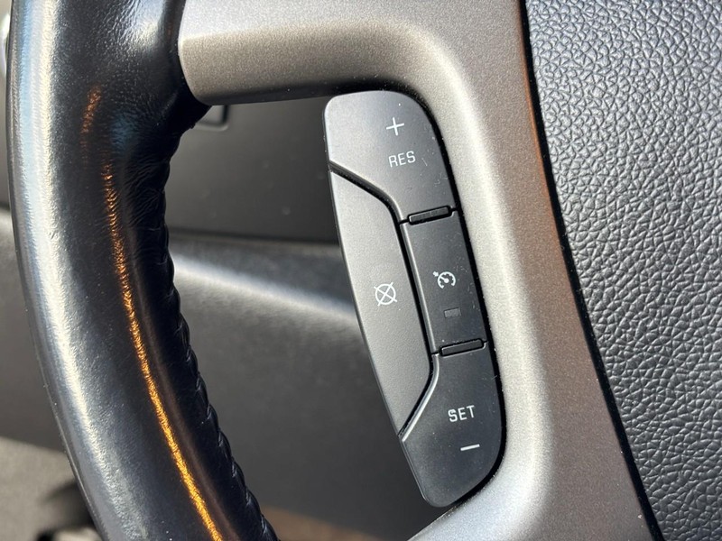 GMC Sierra 1500 Vehicle Full-screen Gallery Image 15