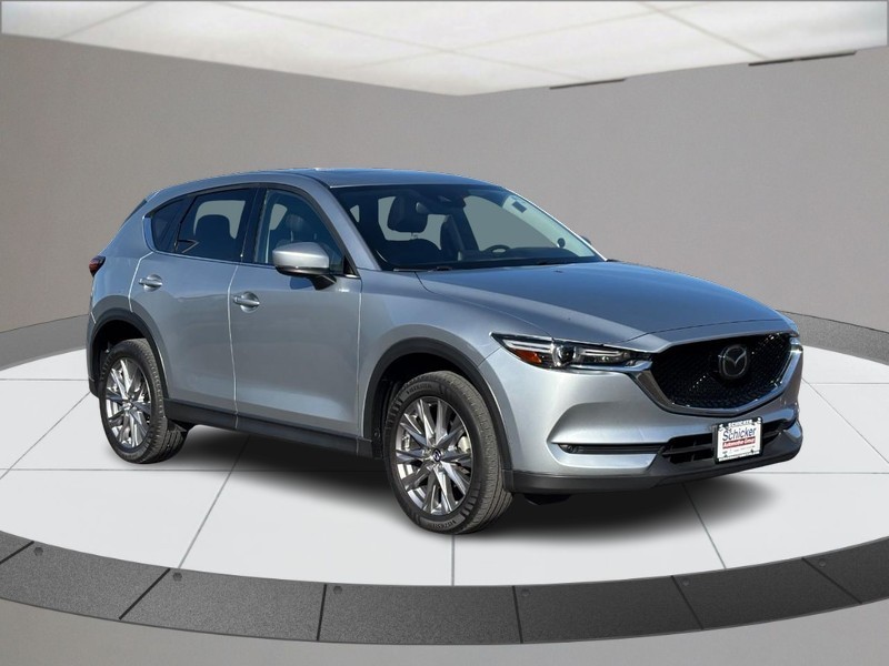 Mazda CX-5 Vehicle Full-screen Gallery Image 02