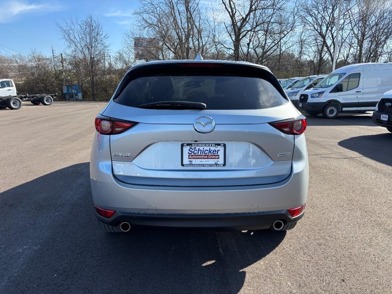 Mazda CX-5 Vehicle Full-screen Gallery Image 05